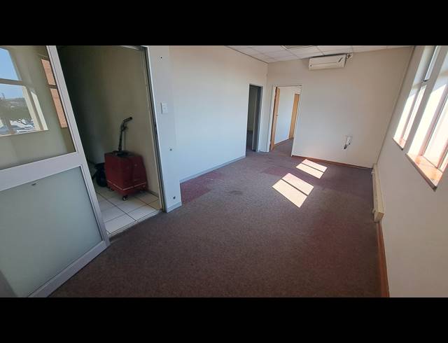 93M² OFFICE TO LET IN EMPANGENI CENTRAL